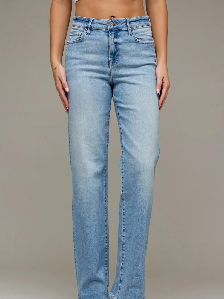 Ella Clean Frayed Hem Classic Straight Jean